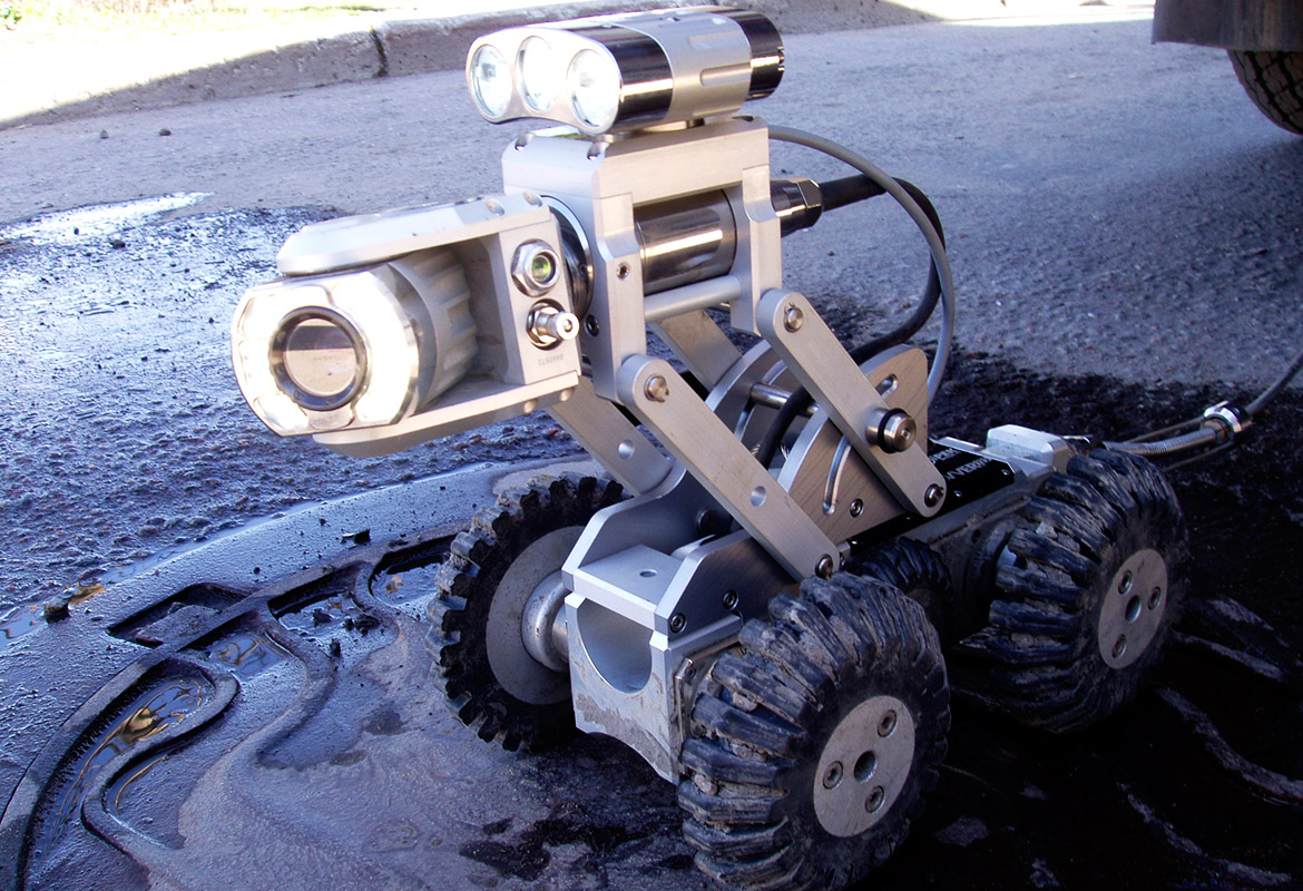 Torustiku uuringud Kaevude pesu Tallinn lokaalremont kaevamata meetodiga Kaevude remont Toru sulgemine freesimine Robot